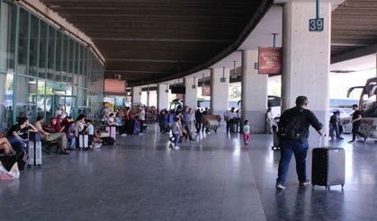 İzmir'de otobüs biletleri tükeniyor