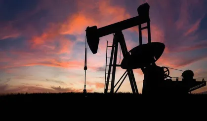 Petrol tekrar 100 doların üzerine çıktı