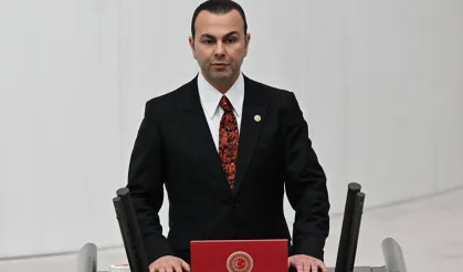 AKP'li İzsiz'in hastane paylaşımına tepki yağdı: Yanıtları kapattı