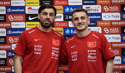 Orkun Kökçü ve Kerem Aktürkoğlu'ndan Dünya Kupası mesajı