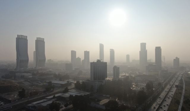 İzmir'de sisli hava etkili oldu