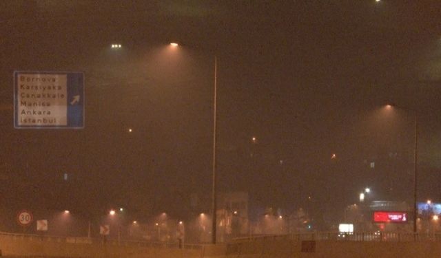 İzmir’de hava kirliliği alarm veriyor: Dumanlar şehri kapladı