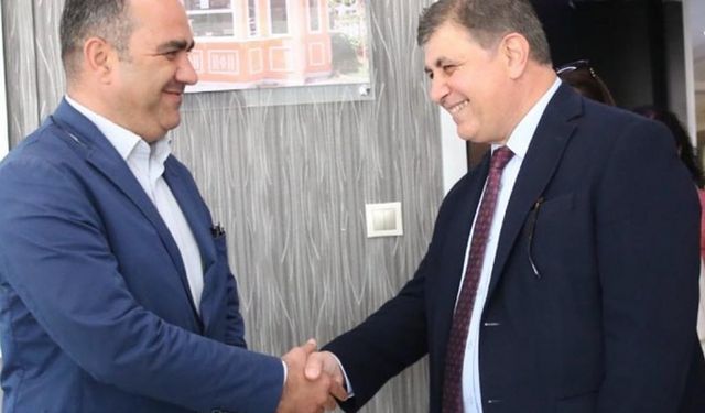 Karşıyaka Belediye Başkanı Cemil Tugay, 2 yeni başkan yardımcısı atadı.