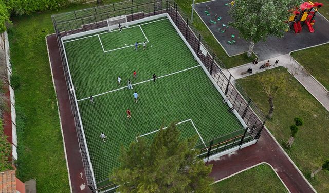 Konak'tan Yenidoğan Parkı'na modern saha