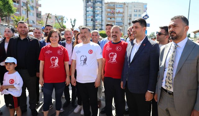 Karabağlar'da Cumhuriyet ve Bağımsızlık adına koştular