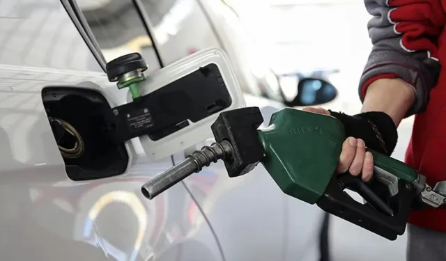 Araç sahipleri dikkat: Benzin ve motorine zam!