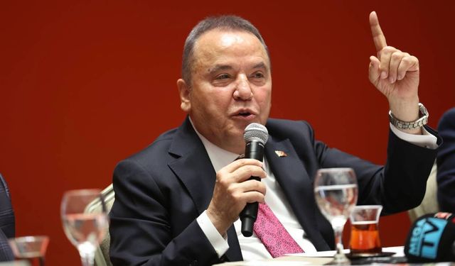 Muhittin Böcek'ten 'adaylık parası' iddialarına sert yanıt