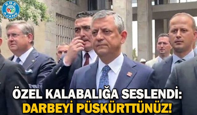 Özel kalabalığa seslendi: Darbeyi püskürttünüz!