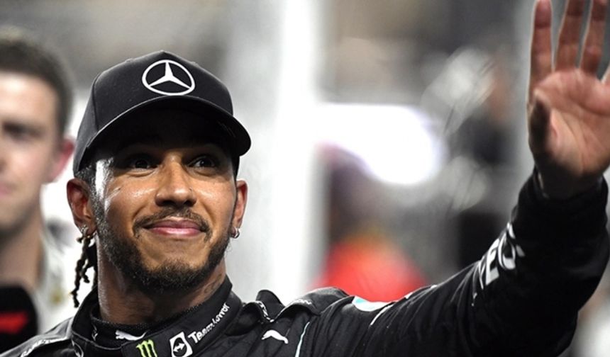 Formula 1'de flaş bir transfer: Lewis Hamilton, Ferrari ile anlaştı