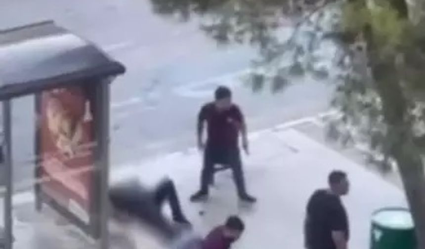 İzmir'de kafe önüne park etme kavgası: 2'si ağır 3 yaralı