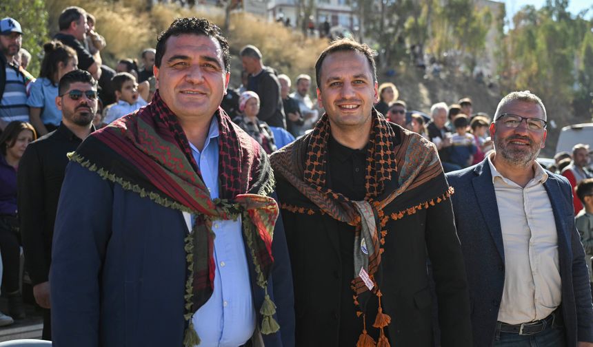 Bornova'da Geleneksel Rahvan At Yarışları coşkusu