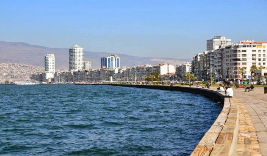 İzmir’in haftalık hava raporu: Bitmeyen yaz!