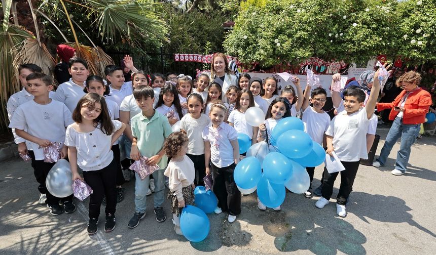 Başkan Mutlu çocukların bayram coşkusuna ortak oldu