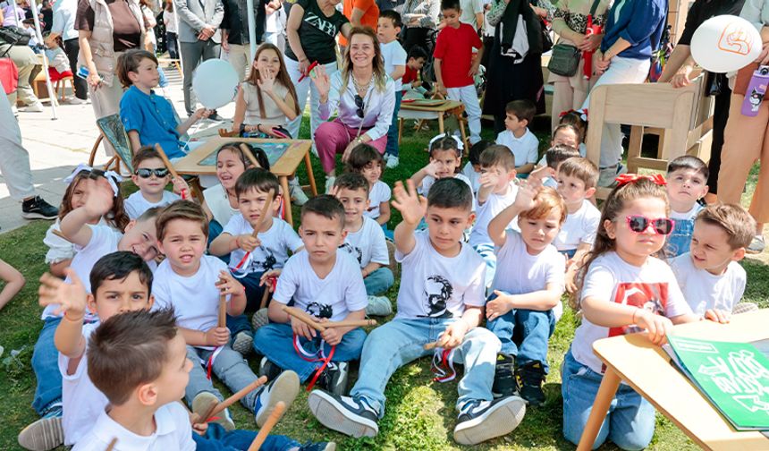 23 Nisan coşkusu Konak’ta doyasıya yaşandı