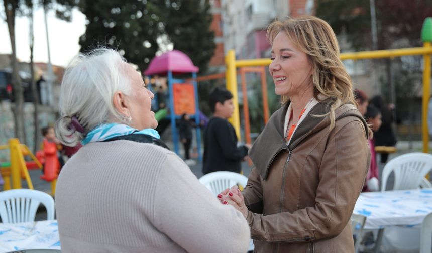 Konak'ta bayram dayanışması: Gönüllerden sofralara