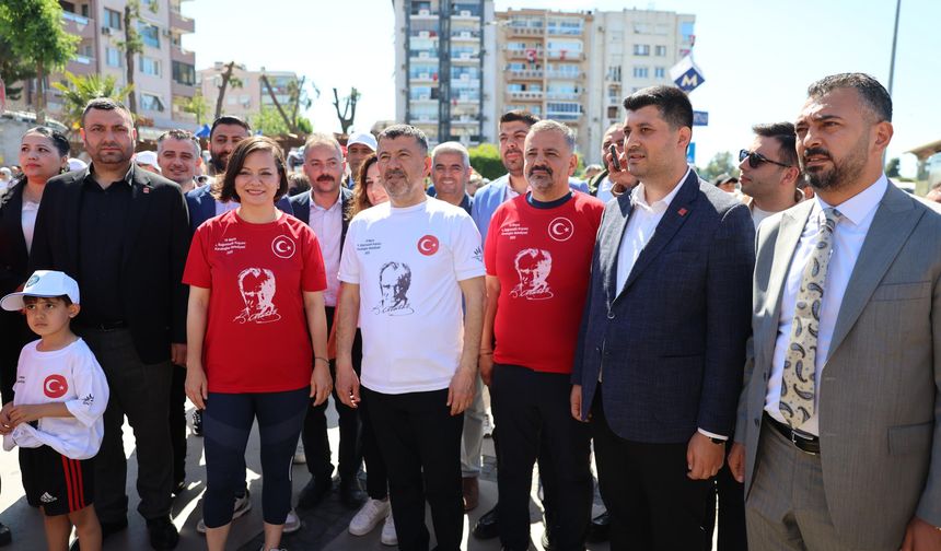 Karabağlar'da Cumhuriyet ve Bağımsızlık adına koştular