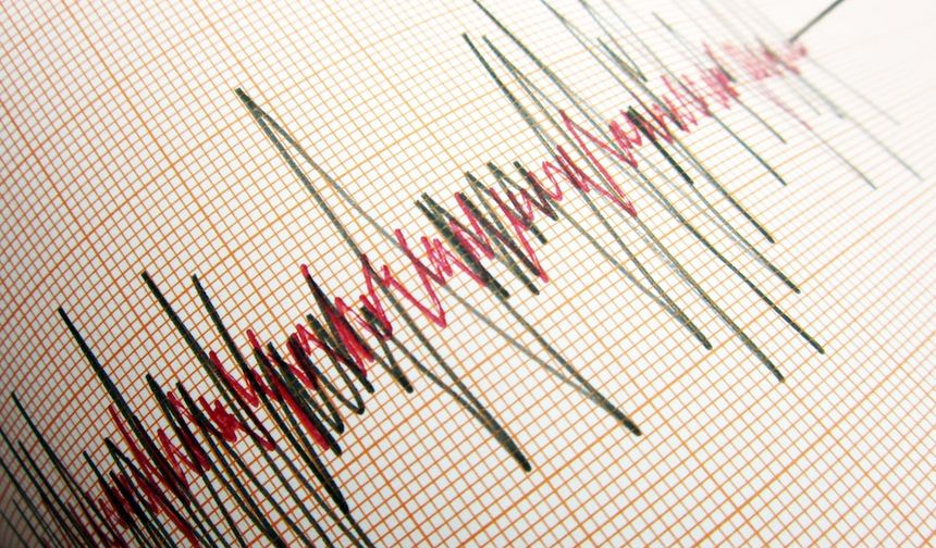 Akdeniz'de korkutan deprem! Uzman isimlerden ilk açıklamalar