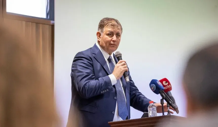 Başkan Tugay’dan grev açıklaması: İstedikleri zammı yaparsak belediye batar!