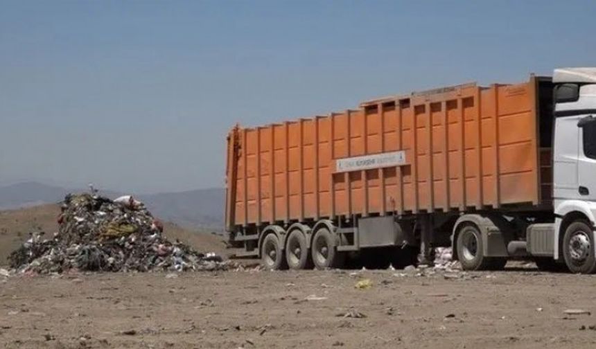 ‘Çöp’ isyanı Bergama’ya taşındı: Eski başkandan tepki!