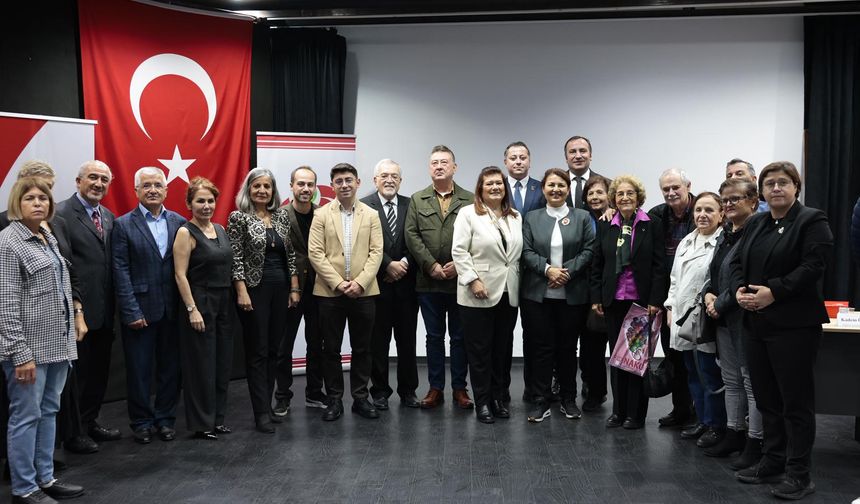 Mustafa Necati Öğretmenler Günü'nde Konak'ta anıldı