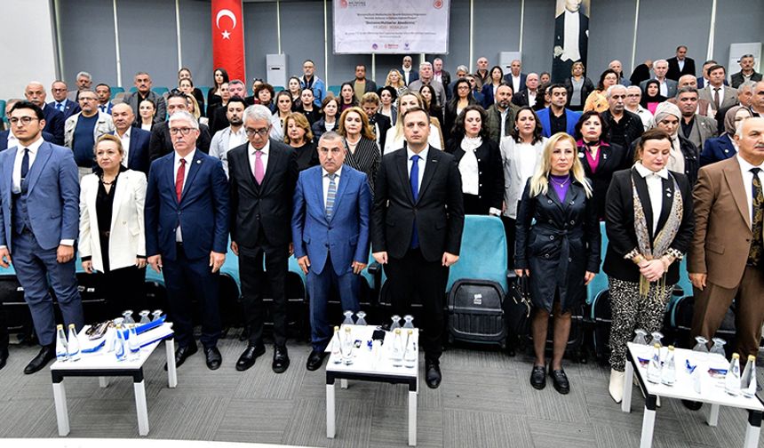 Bornova'da Muhtarlar Akademisi başladı