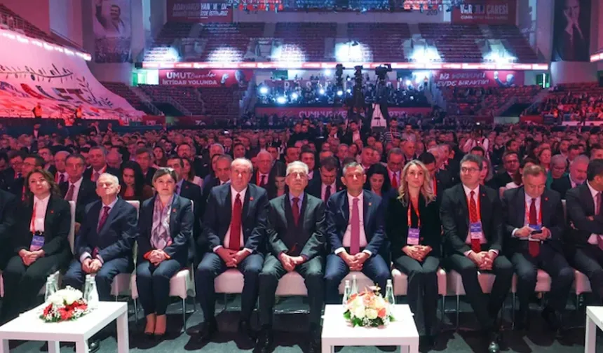 Gözler ondaydı, Kılıçdaroğlu salonda yoktu