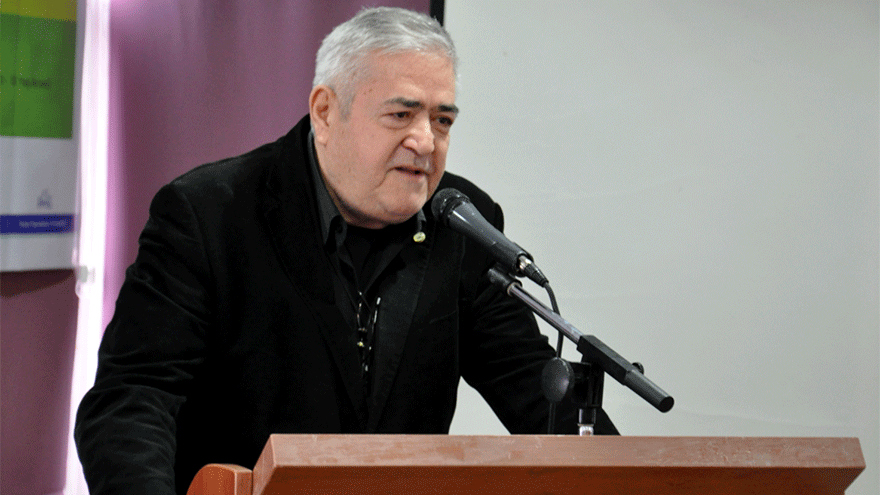 İzmir Kent Konseyi Başkanı Adnan Akyarlı hayatını kaybetti